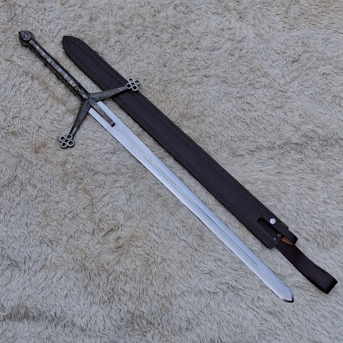 Claymore Sword Replica – Scottish Highland Greatsword | Medieval Two-Handed Display Collectible