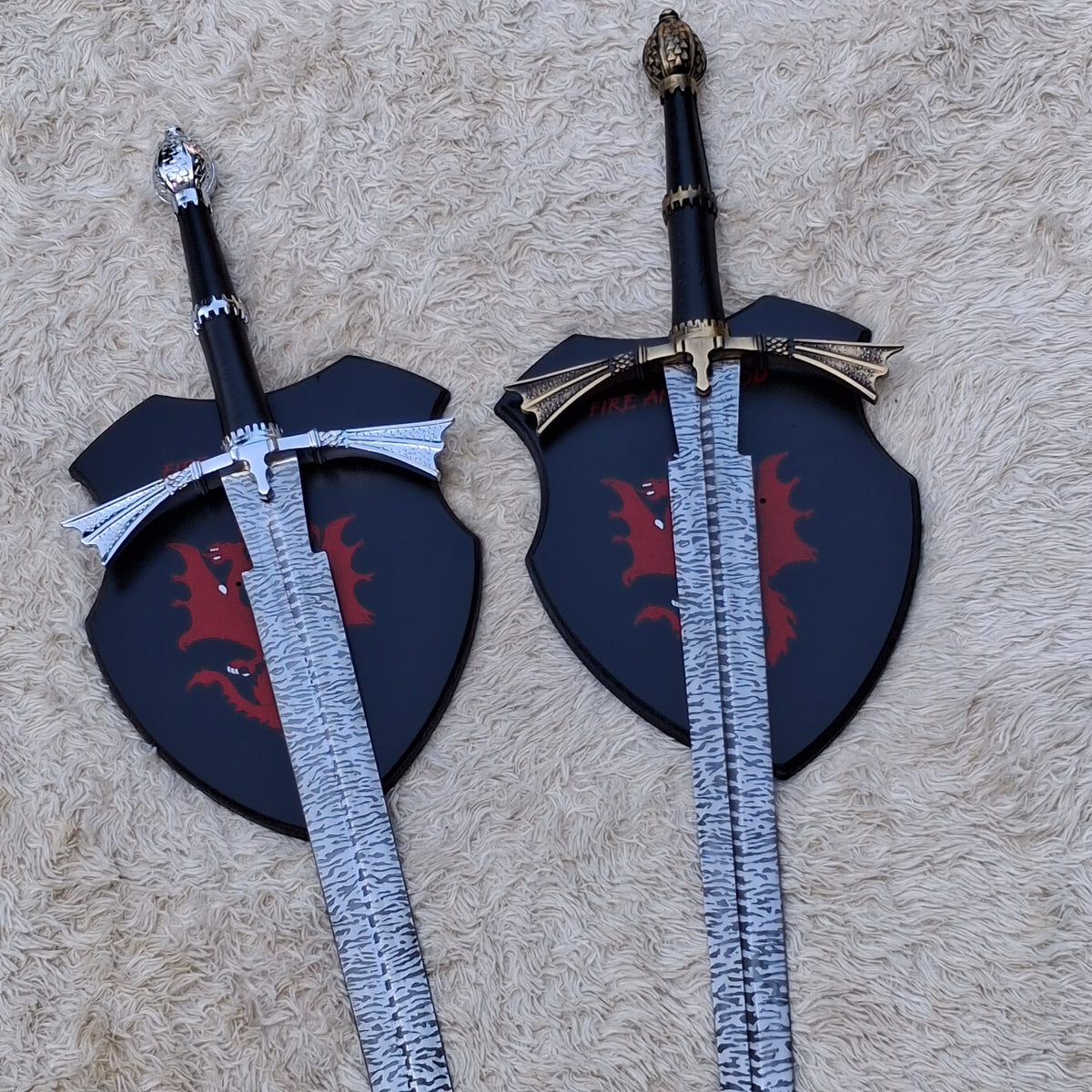 Daemon Targaryen Dark Sister Sword Replica – Premium Fantasy Display Collectible
