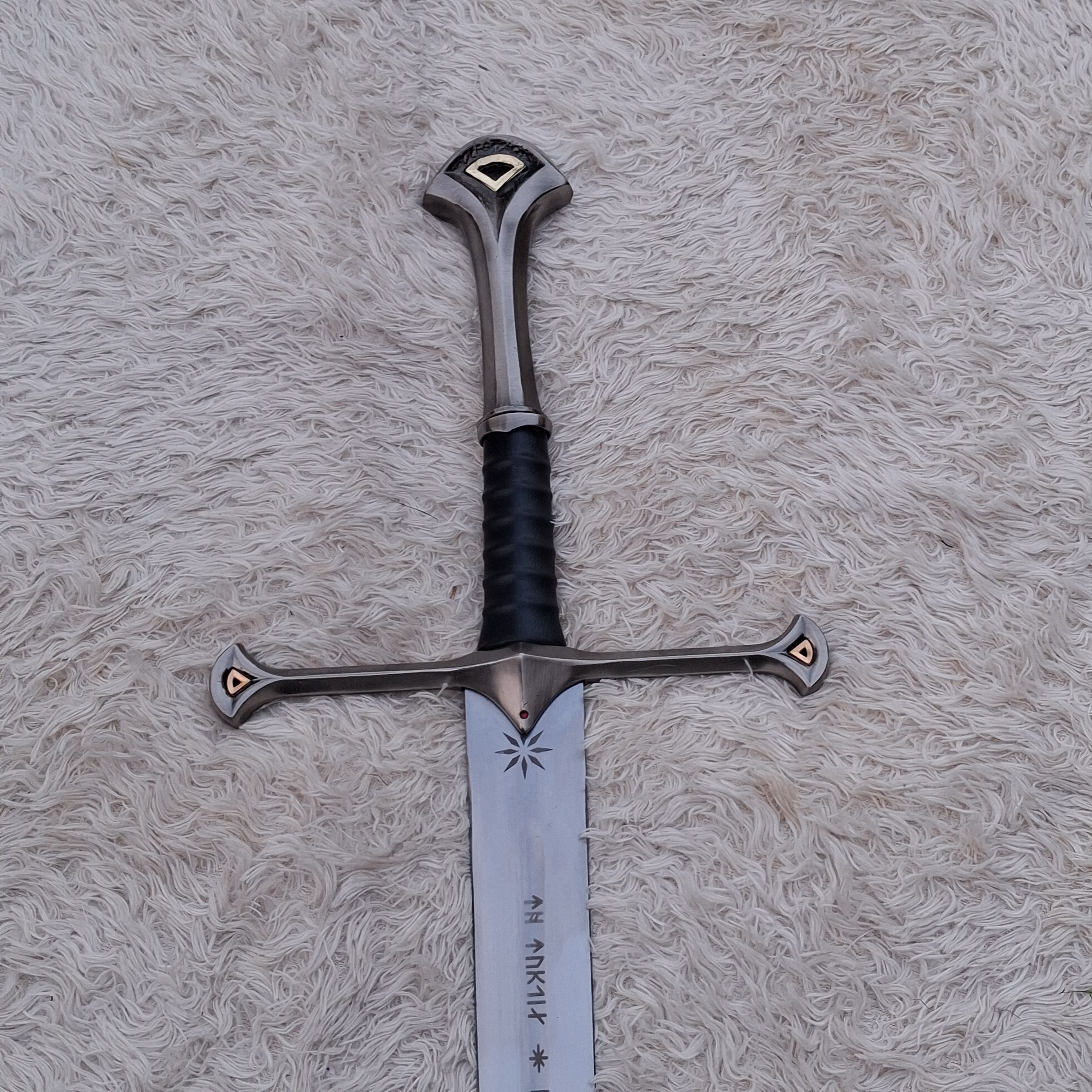 Anduril Sword Replica – Handmade Fantasy King Sword with Display Plaque | Full Size Collectible
