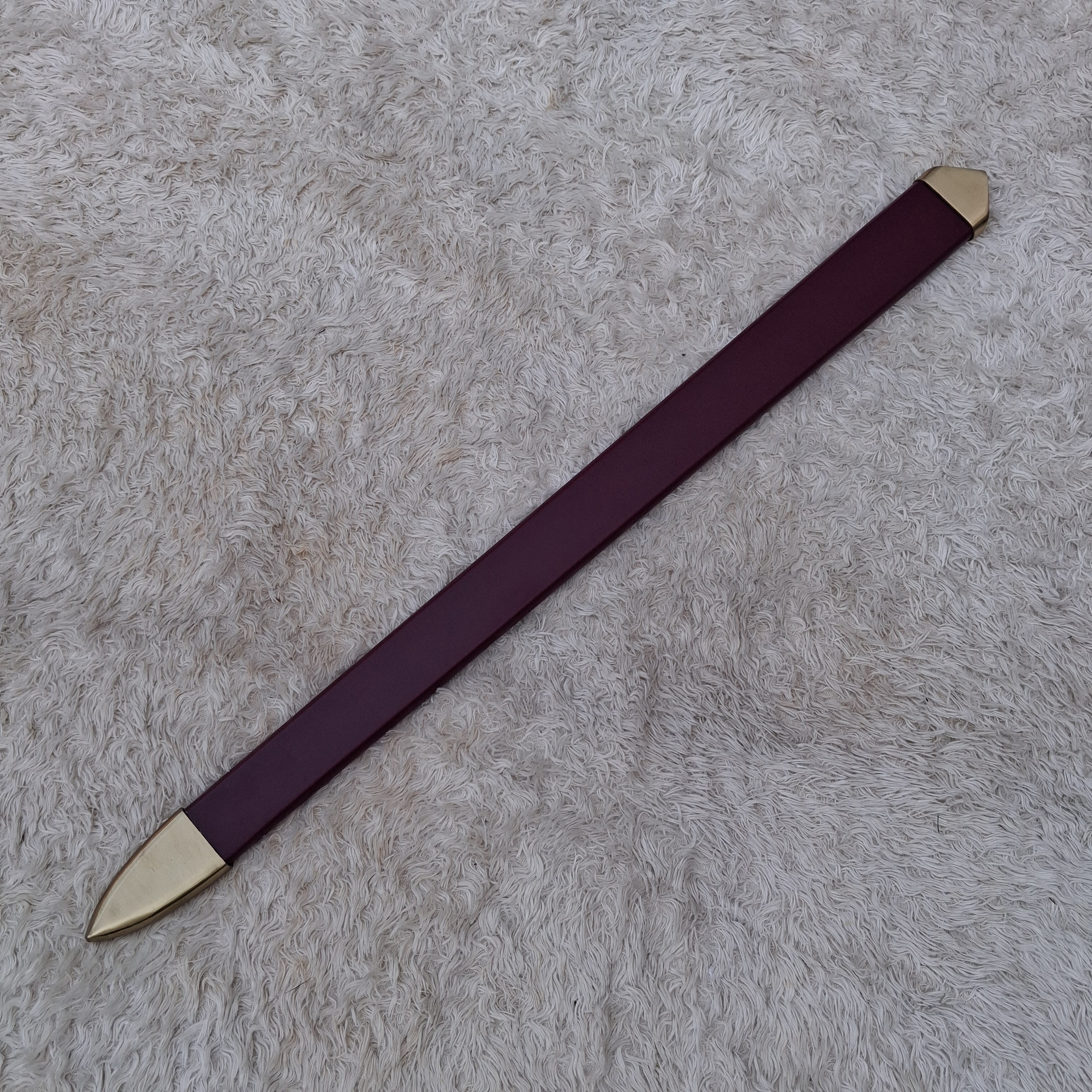 Herugrim Sword Replica – High Carbon Steel Fantasy Collectible with Display Plaque