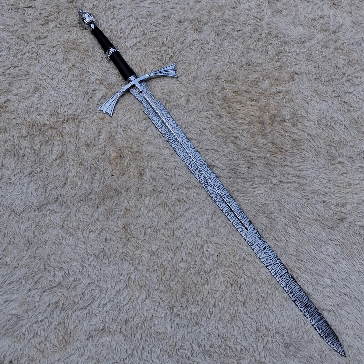 Daemon Targaryen Dark Sister Sword Replica – Premium Fantasy Display Collectible